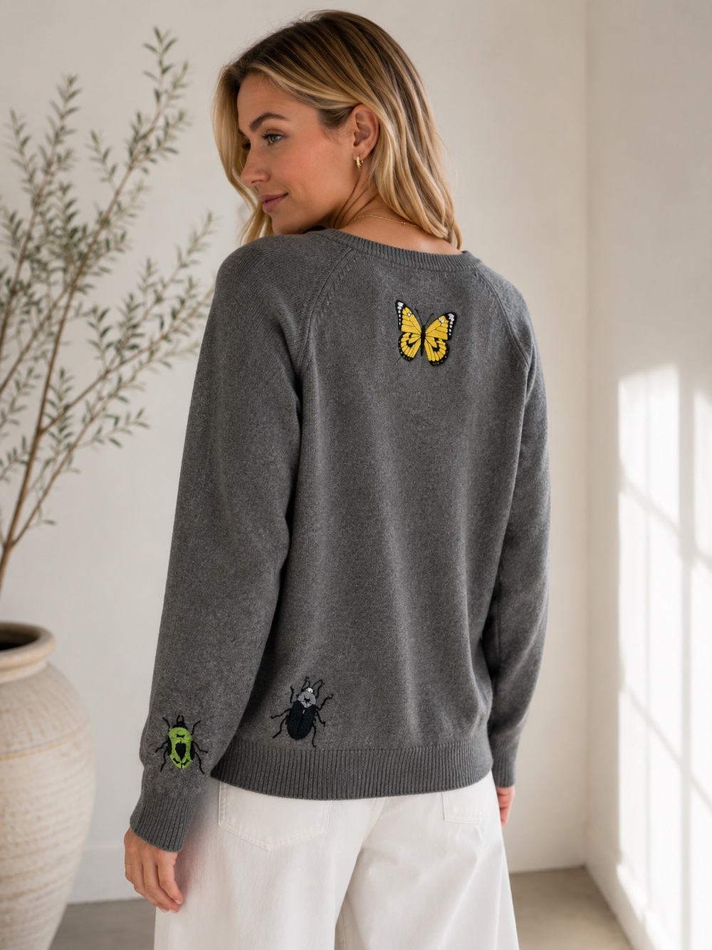 Brodie Cashmere Gray Embroidered Bug Butterfly V Neck Sweater Size Large